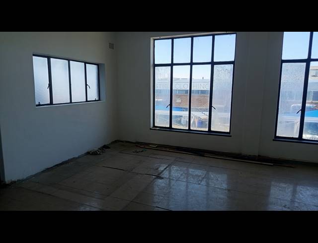 2,000M² WAREHOUSE TO LET IN MAITLAND
